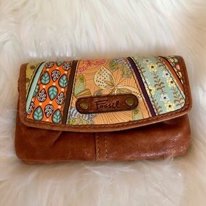 Fun floral Fossil mini wallet
